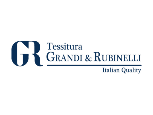Hochwertige Stoffe von Grandi & Rubinelli: Traditionelle italienische Webkunst für exklusive Hemden.