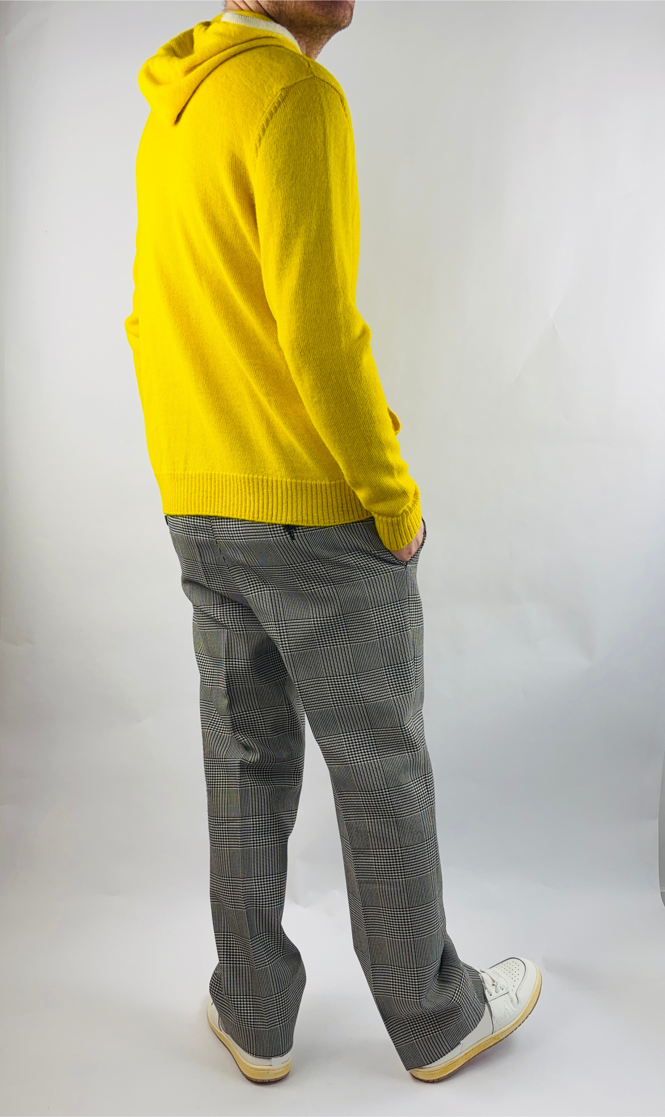 Hoodie Slim Fit in yellow with hood and zipper